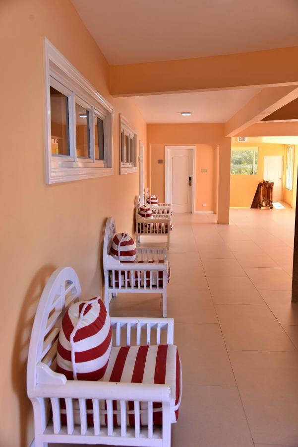 Hotel Grand A View Montego Bay Eksteriør bilde