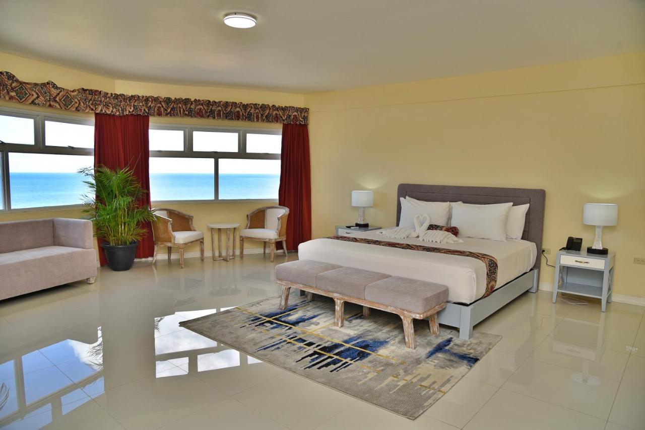 Hotel Grand A View Montego Bay Eksteriør bilde