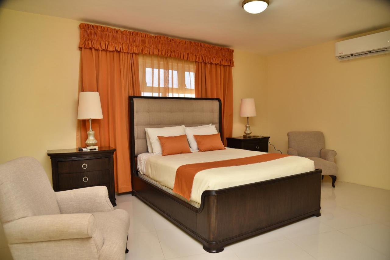 Hotel Grand A View Montego Bay Eksteriør bilde